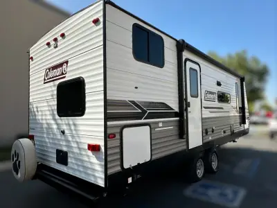 2023 Dutchmen Coleman Lantern 242BH photo 10