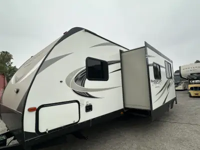 2017 Keystone PASSPORT 2920BHWE photo 3