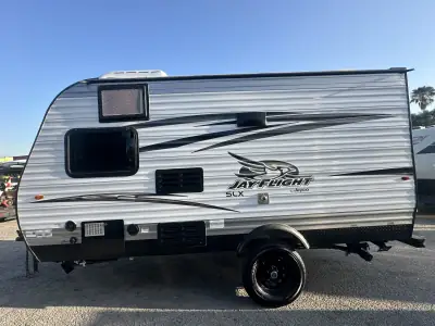 2018 Jayco JAY FLIGHT SLX BAJA 154BH photo 5