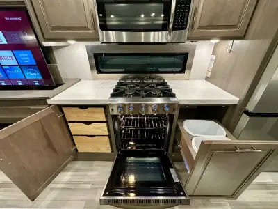 2024 Grand Design Solitude 310GK photo 12