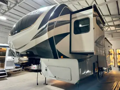 2024 Grand Design Solitude 310GK photo 45