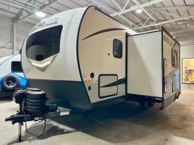 2023 Forest River Flagstaff Micro Lite 25BRDS photo 40