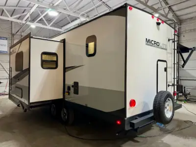 2023 Forest River Flagstaff Micro Lite 25BRDS photo 37