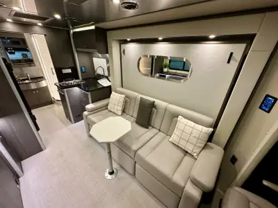 2022 Airstream Atlas Murphy Suite photo 7