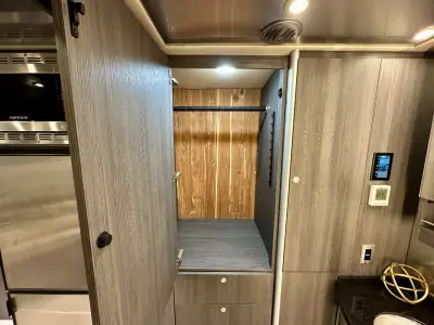 2022 Airstream Atlas Murphy Suite photo 26