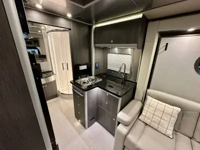 2022 Airstream Atlas Murphy Suite photo 18