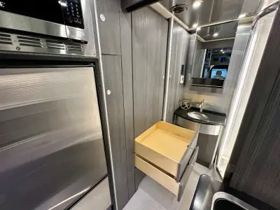 2022 Airstream Atlas Murphy Suite photo 25