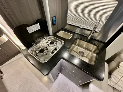 2022 Airstream Atlas Murphy Suite photo 20