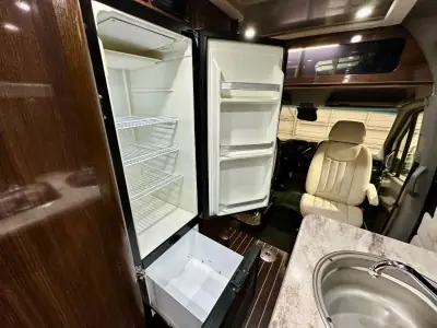 2018 Airstream Interstate Grand Tour EXT Std. Model photo 11