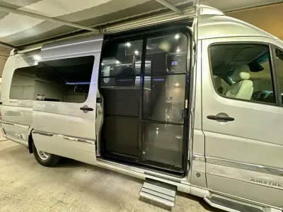 2018 Airstream Interstate Grand Tour EXT Std. Model photo 30