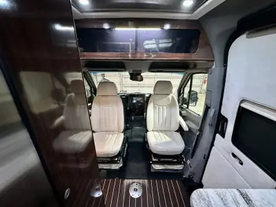 2018 Airstream Interstate Grand Tour EXT Std. Model photo 5