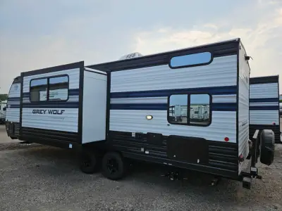 2027 Forest River Cherokee Grey Wolf 23DBH photo 5
