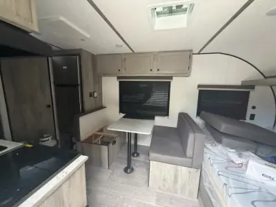 2027 Sun Lite SUN LITE LTD 21DB photo 6