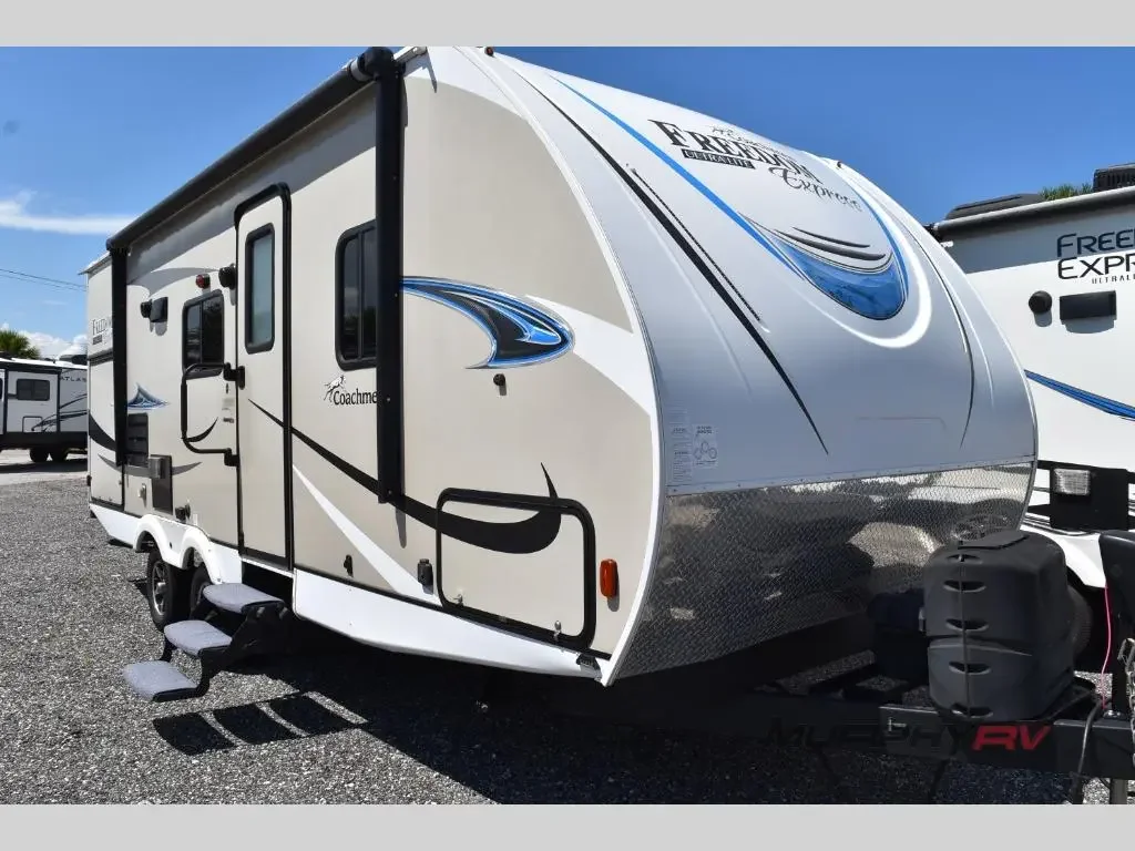 2021 Coachmen Freedom Express Ultra Lite 231RBDS exterior