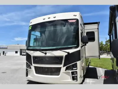2022 Coachmen Mirada 35OS photo 6