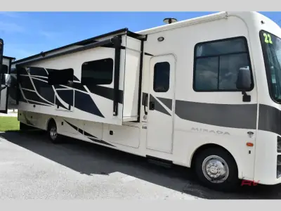2022 Coachmen Mirada 35OS photo 3