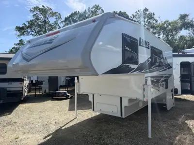 2027 Lance 1191 photo 2