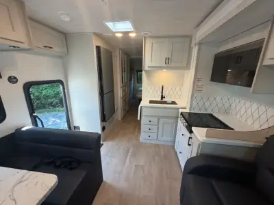 2027 Nexus WRAITH 34F photo 15