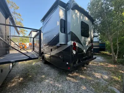2027 Nexus WRAITH 34F photo 5