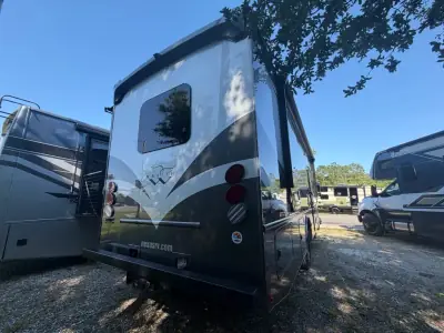 2027 Nexus WRAITH 34F photo 4
