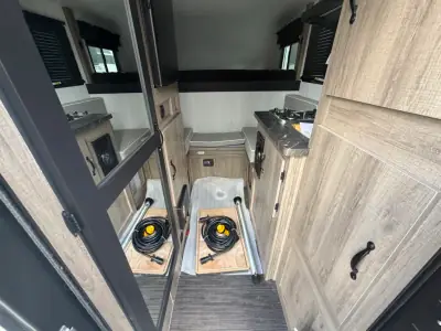 2026 Travel Lite UP COUNTRY XS 575U photo 8