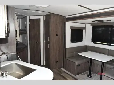 2023 Riverside Intrepid 240BHi photo 7