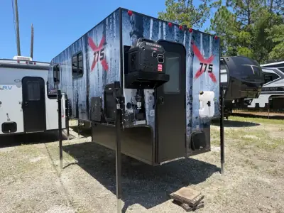 2026 Travel Lite OFF GRID 775X photo 3