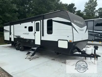 2021 Keystone Hideout 318 BR