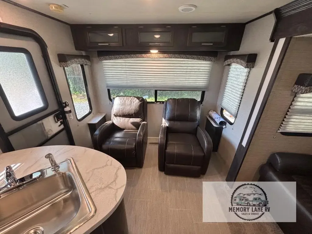 2018 Dutchmen Kodiak Ultra Lite 264 RLSL exterior