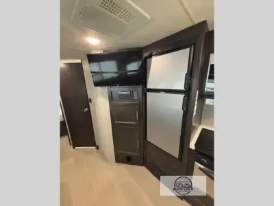 2018 Dutchmen Kodiak Ultra Lite 264 RLSL photo 11