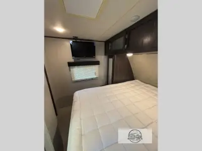 2018 Dutchmen Kodiak Ultra Lite 264 RLSL photo 12