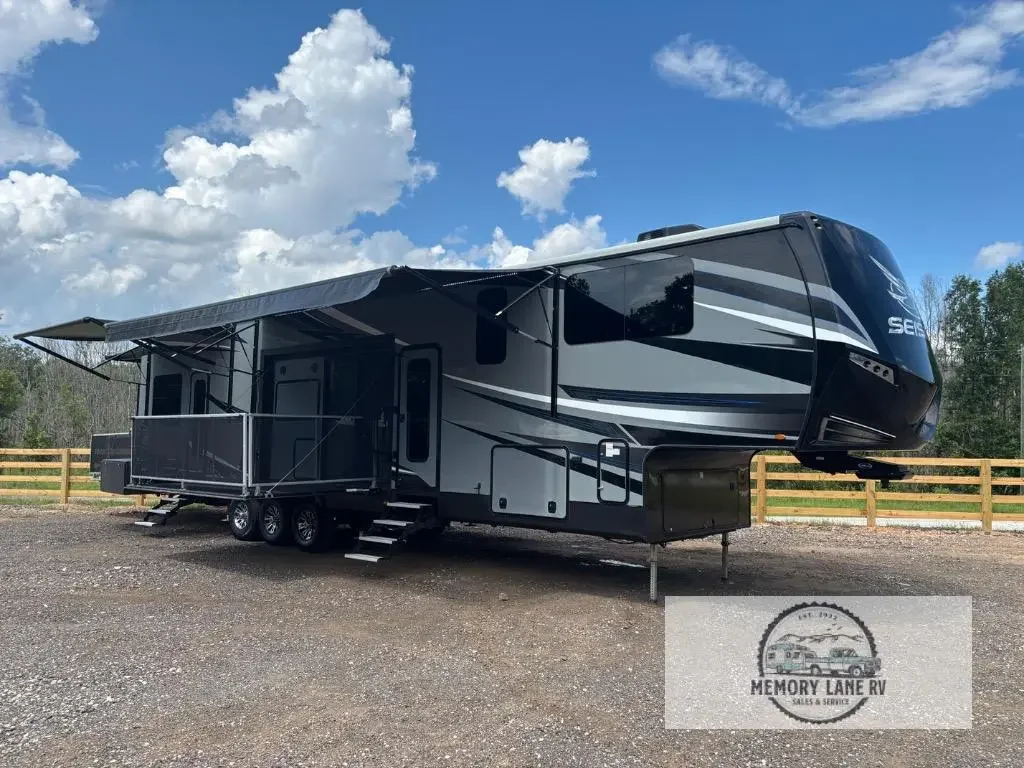 2018 Jayco Seismic SEISMIC 4212 exterior