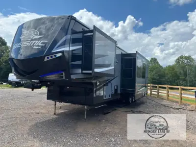 2018 Jayco Seismic SEISMIC 4212 photo 3