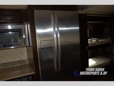2016 Thor Motor Coach Challenger 37TB photo 15