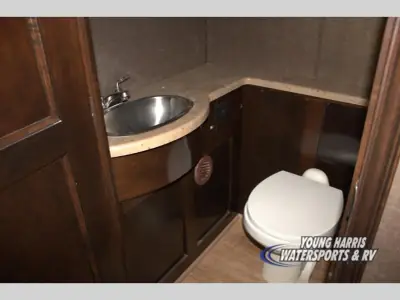2016 Thor Motor Coach Challenger 37TB photo 17