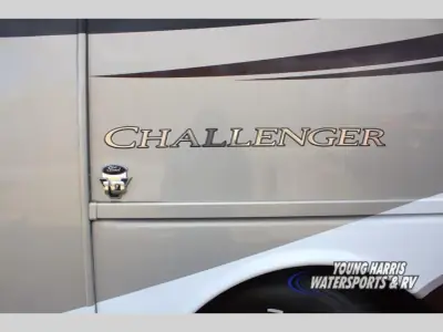 2016 Thor Motor Coach Challenger 37TB photo 5