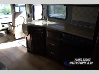 2016 Thor Motor Coach Challenger 37TB photo 13