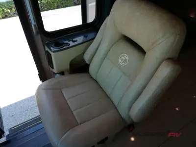 2016 Tiffin Motorhomes Allegro RED 33 AA photo 46
