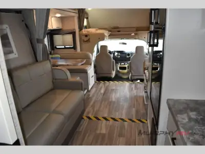 2022 Thor Motor Coach Four Winds 25M photo 33