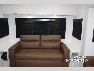 2027 Grand Design Imagine 2500RL photo 7