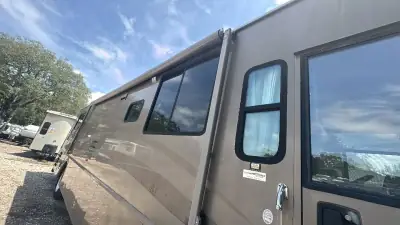 2007 Winnebago Journey Series 36SG Cummins SE photo 39