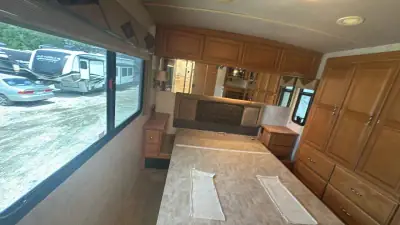 2007 Winnebago Journey Series 36SG Cummins SE photo 26