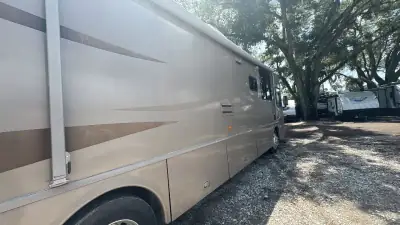 2007 Winnebago Journey Series 36SG Cummins SE photo 47