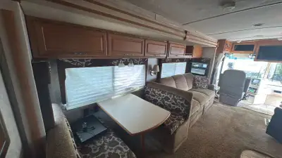 2007 Winnebago Journey Series 36SG Cummins SE photo 33
