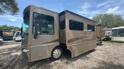 2007 Winnebago Journey Series 36SG Cummins SE photo 3