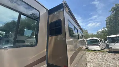 2007 Winnebago Journey Series 36SG Cummins SE photo 42
