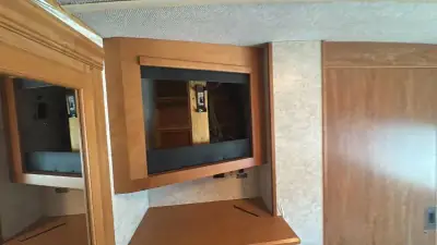 2007 Winnebago Journey Series 36SG Cummins SE photo 30