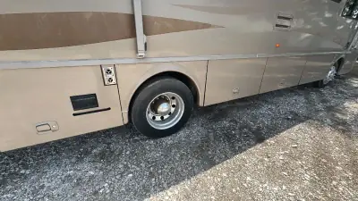 2007 Winnebago Journey Series 36SG Cummins SE photo 46