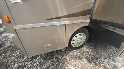 2007 Winnebago Journey Series 36SG Cummins SE photo 43