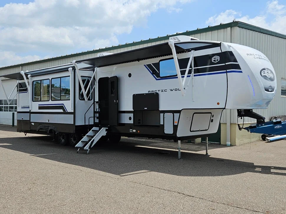 2027 Forest River Cherokee Arctic Wolf 38DST exterior
